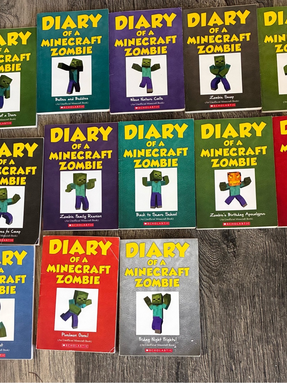 Complete Minecraft diary book set - Picture 2 of 2